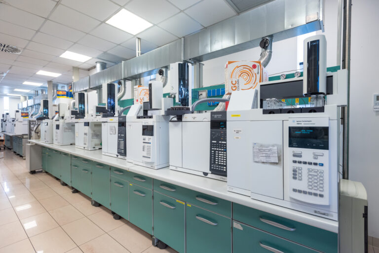 Laboratório de controlo da qualidade de produtos farmacêuticos