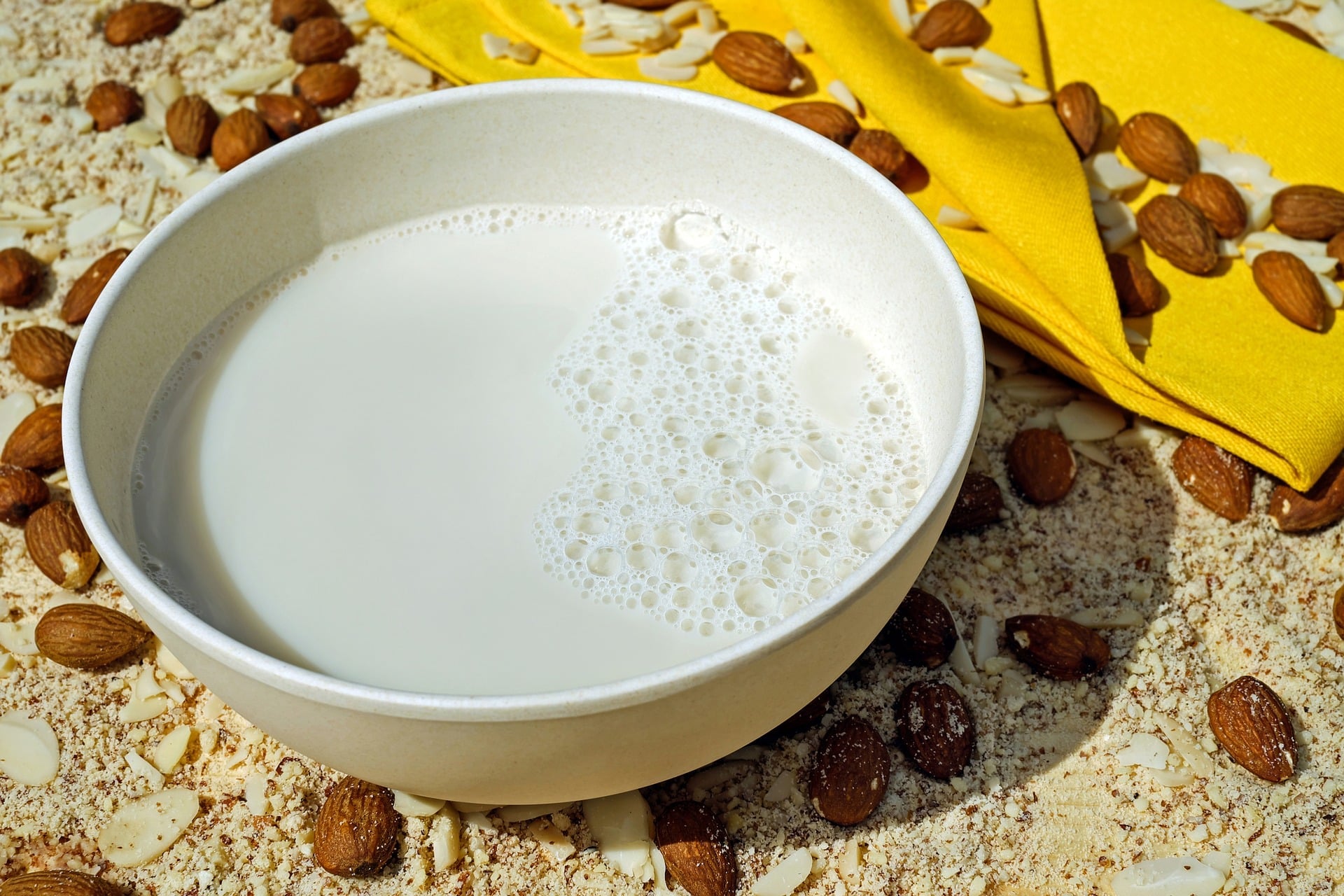 leche de almendra japón nuevo etiquetado